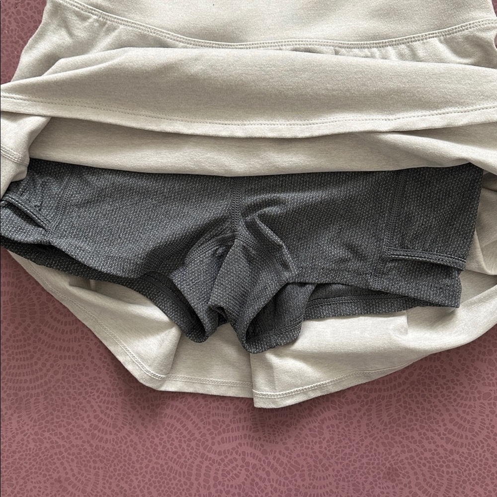 Vuori Halo Performance Skirt, Salt Heather, XXS - Picture 3 of 3